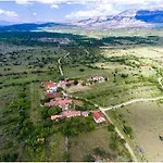 House Mellifera Guest house