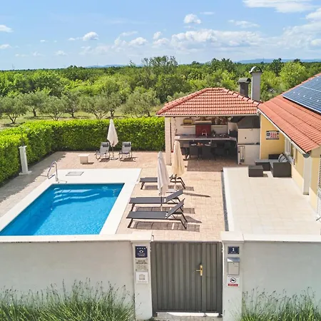 Guest house House Mellifera