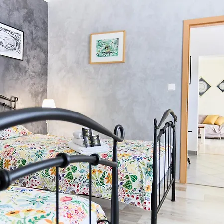 Guest house House Mellifera