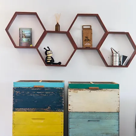 House Mellifera Razvode