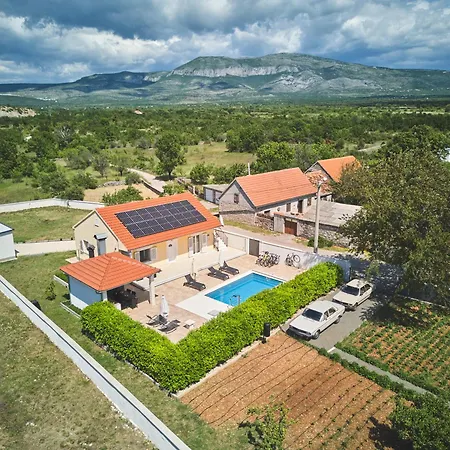 House Mellifera 4*