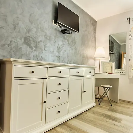 Guest house House Mellifera 4*