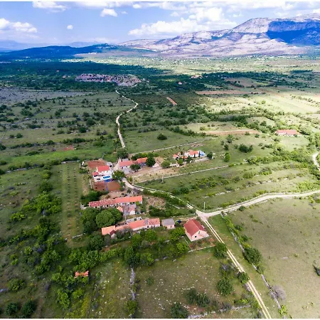 House Mellifera Guest house