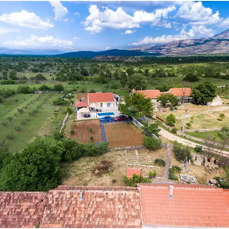 House Mellifera Guest house