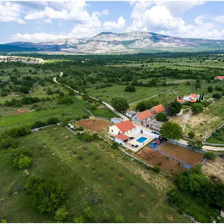 House Mellifera Guest house Razvode