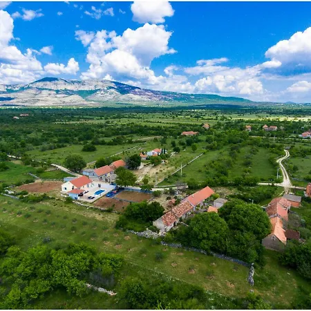 House Mellifera 4*