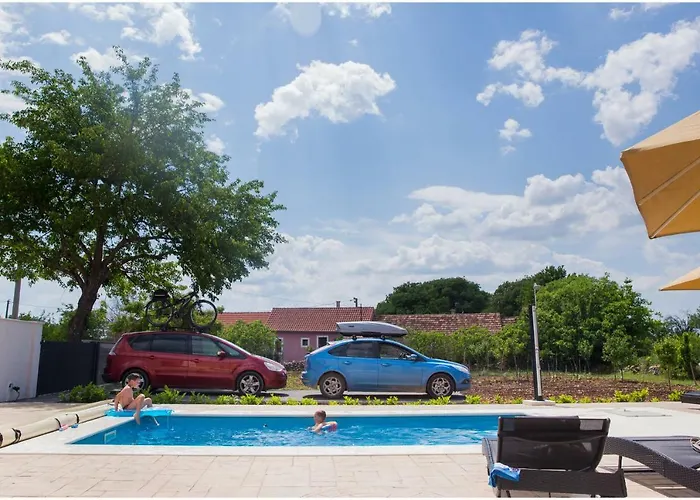 House Mellifera Guest house 4*