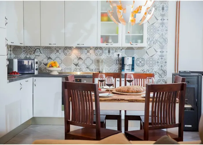 House Mellifera ゲストハウス Razvode