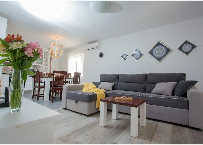 House Mellifera ゲストハウス 4*