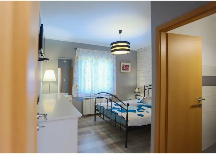 House Mellifera ゲストハウス 4*