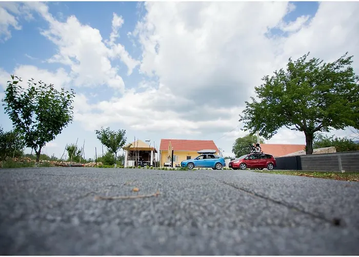 ゲストハウス House Mellifera 4*