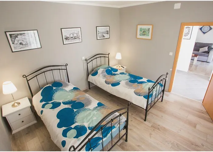 House Mellifera Razvode