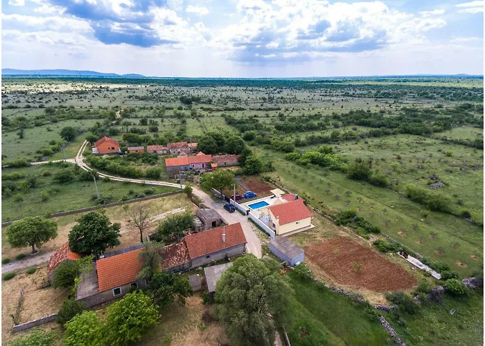 Guest house House Mellifera Razvode