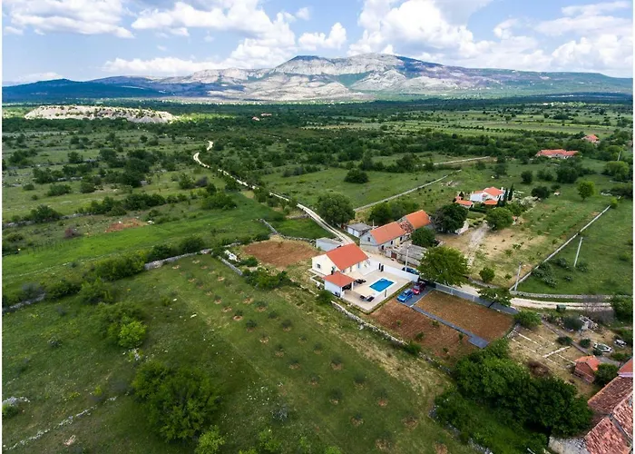 House Mellifera Guest house Razvode